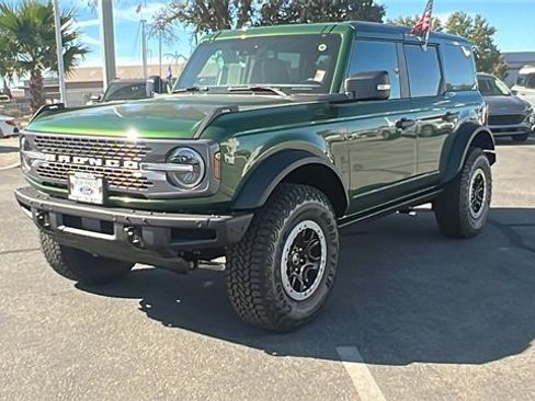 New 2025 Ford Bronco Badlands image 7