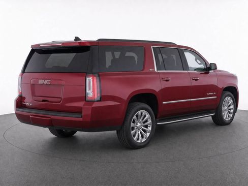Used 2019 GMC Yukon XL SLT w/ Premium Edition RWD image 3