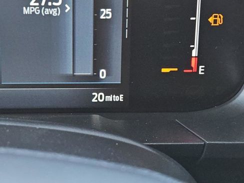 New 2025 Ford Maverick XL image 19