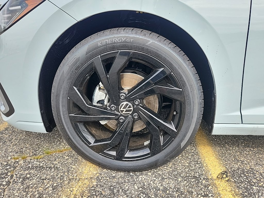 New 2026 Volkswagen Jetta SE FWD image 22