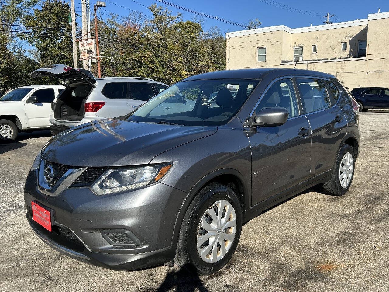 Used 2016 Nissan Rogue S FWD image 2