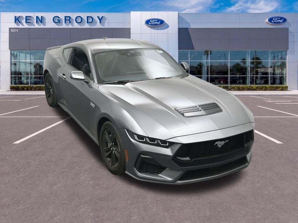 Used 2025 Ford Mustang GT RWD image 11