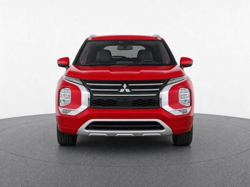 Used 2025 Mitsubishi Outlander SEL FWD image 2