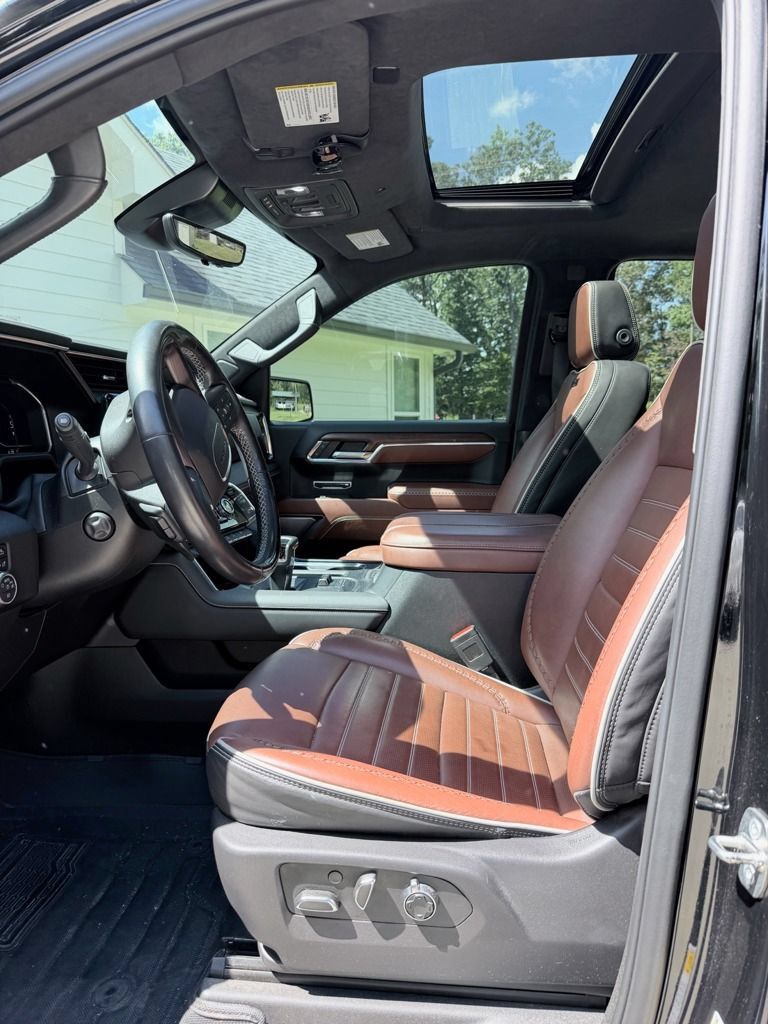 Used 2024 GMC Sierra 1500 Denali Ultimate AWD/4WD image 4