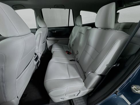 Used 2016 Honda Pilot Touring image 25