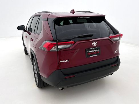 Used 2025 Toyota RAV4 LE AWD/4WD image 8