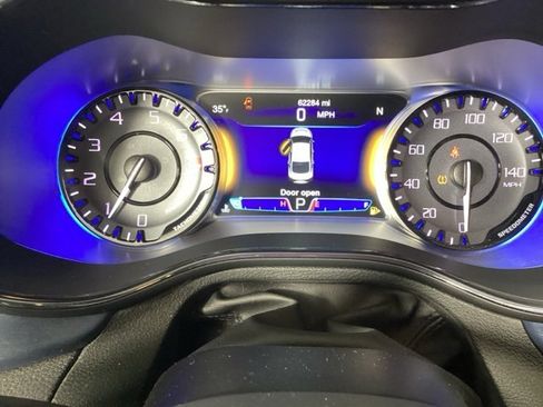 Used 2016 Chrysler 200 S w/ Comfort Group image 29