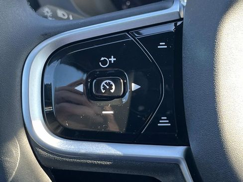 New 2026 Volvo XC60 B5 Plus w/ Climate Package image 26