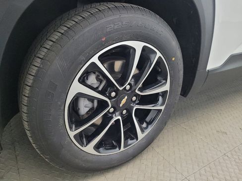 Used 2024 Chevrolet TrailBlazer LT w/ Convenience Package FWD image 31