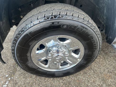 Used 2021 RAM 2500 Big Horn image 25