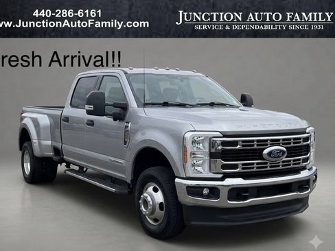 Used 2024 Ford F350 XLT w/ 360-Degree Camera Package AWD/4WD image 1