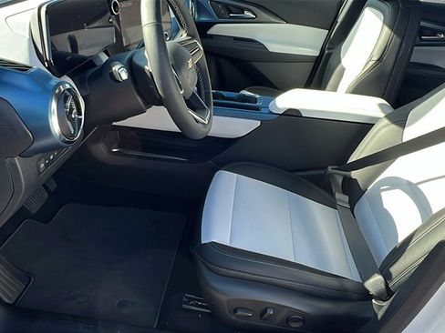 New 2026 Chevrolet Equinox EV LT image 13