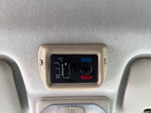 Used 2016 RAM ProMaster 2500 w/ Premium Appearance Group image 14