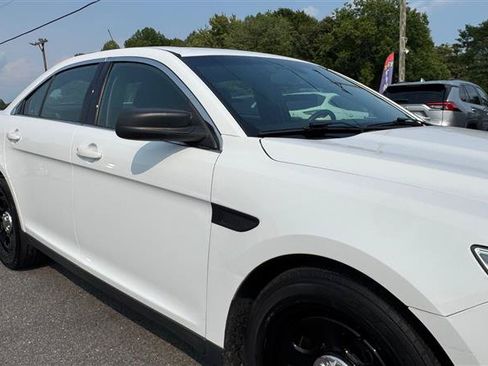 Used 2018 Ford Taurus Police Interceptor AWD image 21