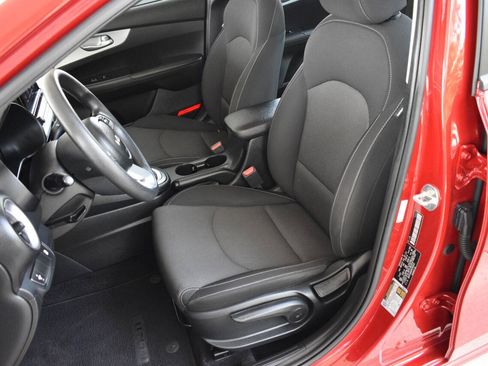Used 2023 Kia Forte LXS FWD image 17