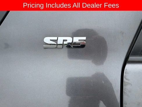 Used 2017 Toyota 4Runner SR5 AWD/4WD image 16