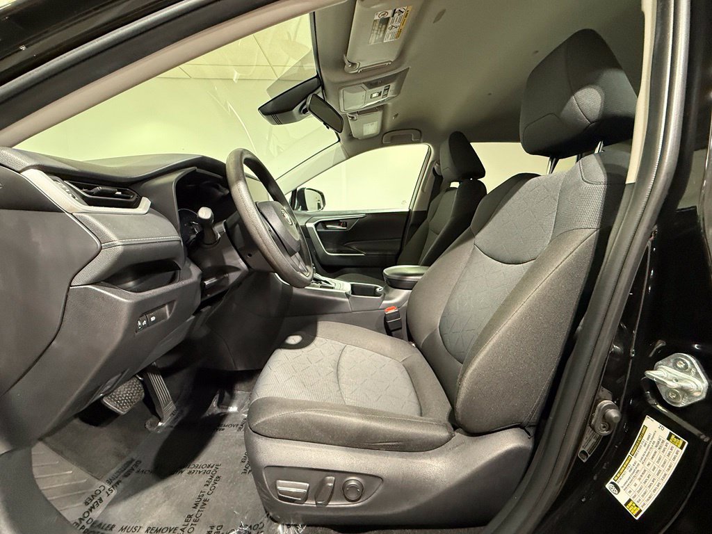 Certified 2025 Toyota RAV4 XLE AWD/4WD image 13