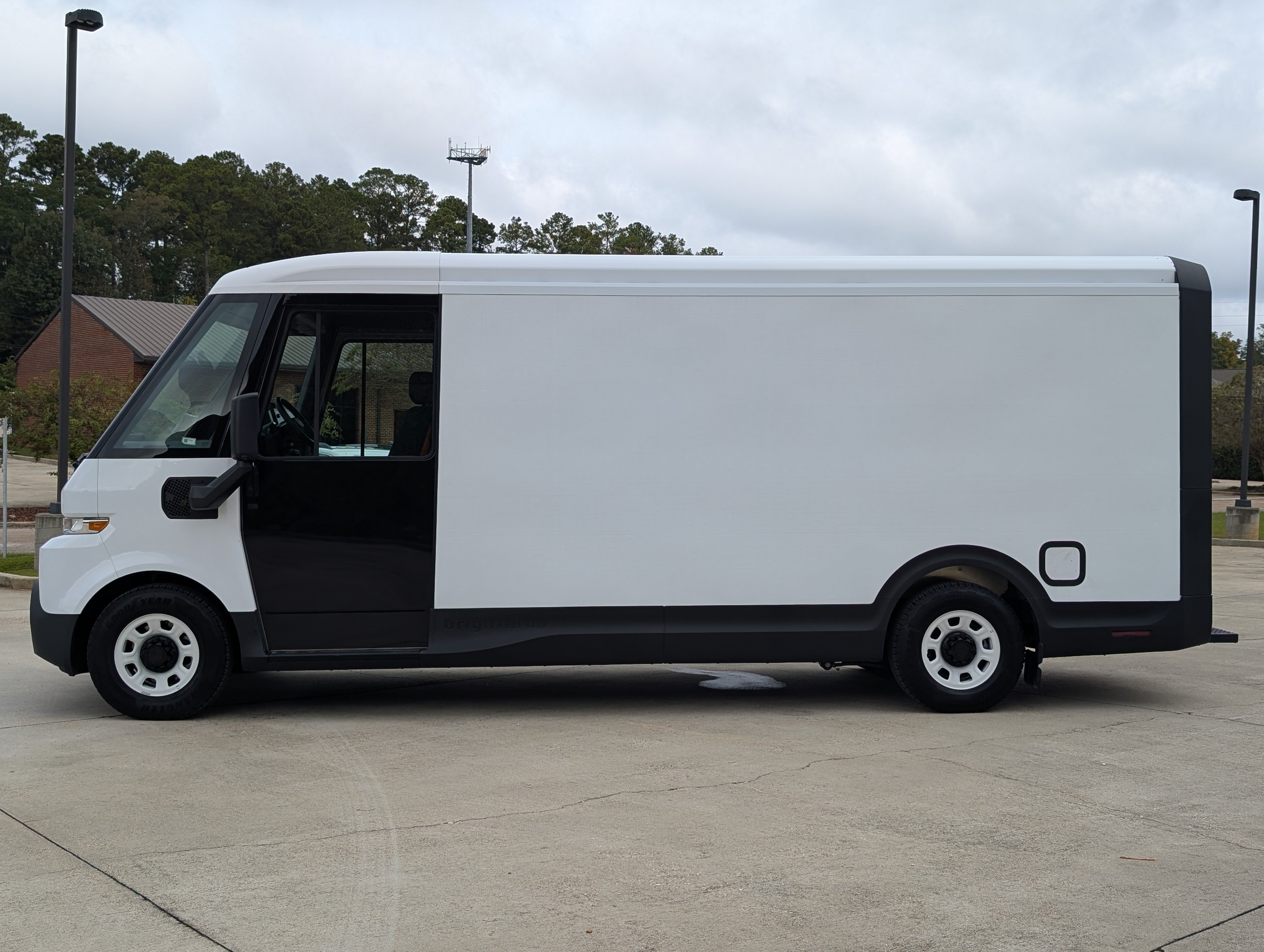 Used 2024 Chevrolet Brightdrop 600 w/ Commercial Equipment Package AWD/4WD image 3
