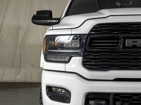 Used 2022 RAM 3500 Limited AWD/4WD image 40