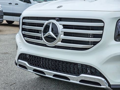 New 2026 Mercedes-Benz GLB 250 4MATIC image 5
