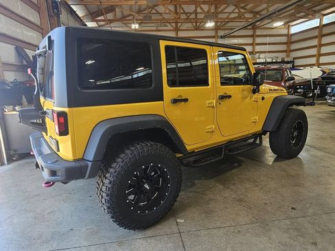 Used 2015 Jeep Wrangler Unlimited Rubicon AWD/4WD image 8