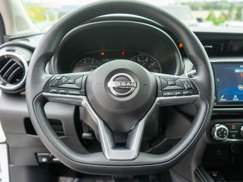 Used 2023 Nissan Kicks SV FWD image 14