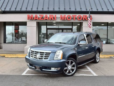 Used 2008 Cadillac Escalade ESV AWD image 2