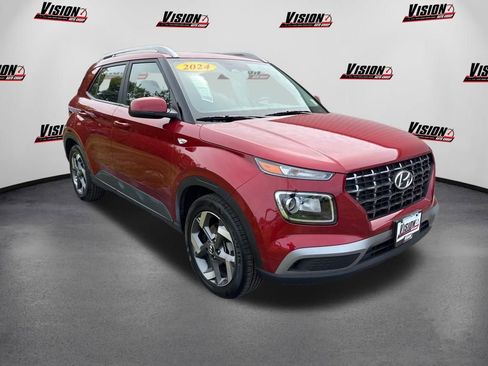 Used 2024 Hyundai Venue SEL FWD image 7