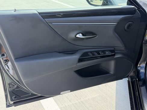 Used 2024 Lexus ES 350 w/ Accessory Package (Z2) FWD image 10