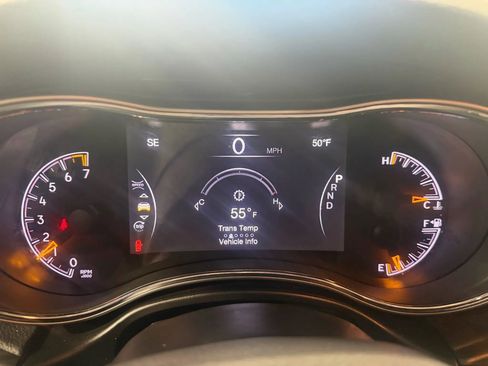 Used 2019 Jeep Grand Cherokee Limited AWD/4WD image 10