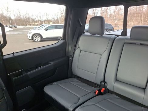 Used 2022 Ford F150 Lightning Lariat image 12