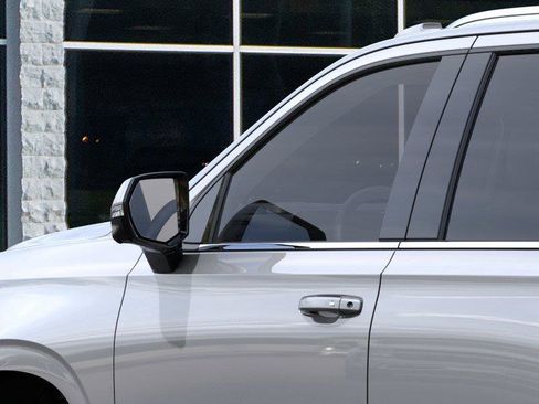 New 2026 Chevrolet Tahoe LT w/ Comfort Package AWD/4WD image 12