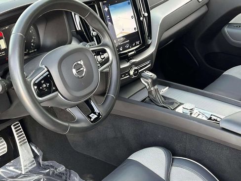 Used 2020 Volvo XC60 T5 R-Design w/ Protection Package Premier image 15