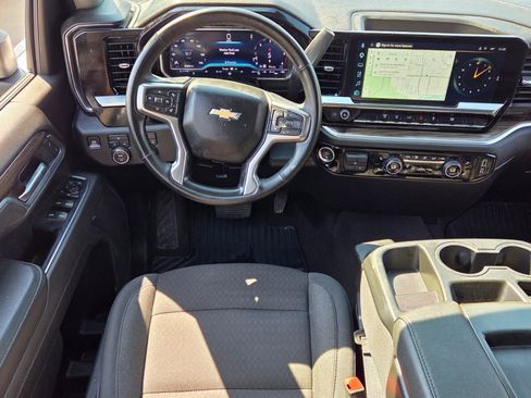 Used 2025 Chevrolet Silverado 2500 LT w/ Convenience Package AWD/4WD image 7
