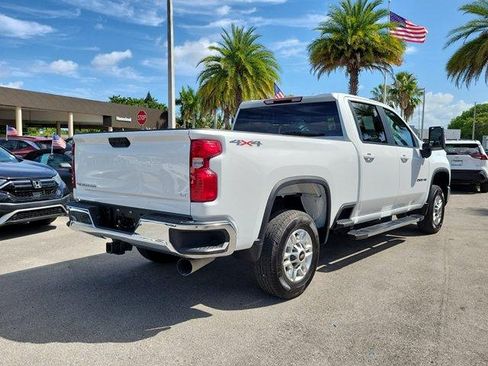 Used 2025 Chevrolet Silverado 2500 LT w/ Convenience Package AWD/4WD image 5