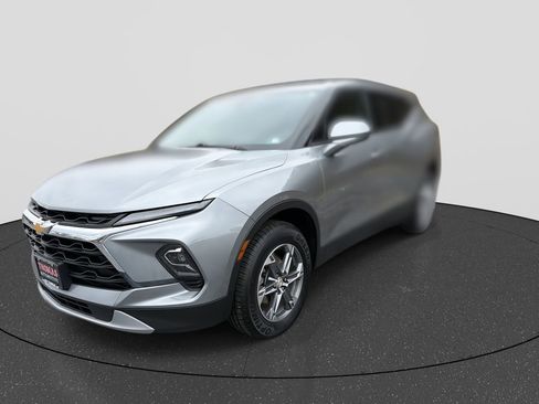 Used 2023 Chevrolet Blazer LT image 10