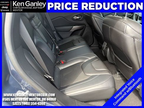 Used 2019 Jeep Cherokee Latitude Plus w/ Cold Weather Group image 23