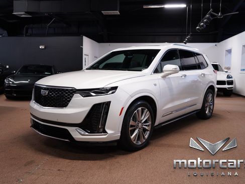 Used 2023 Cadillac XT6 Premium Luxury FWD image 3
