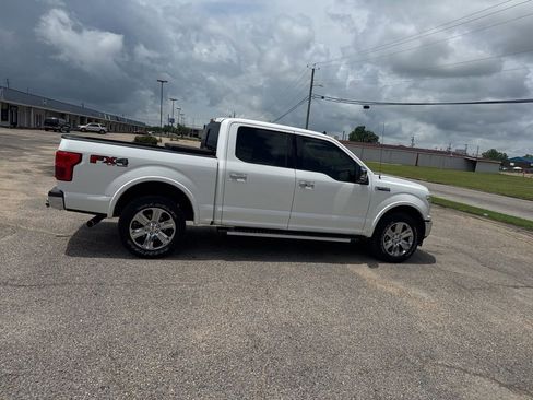 Used 2020 Ford F150 Lariat w/ Equipment Group 502A Luxury AWD/4WD image 14