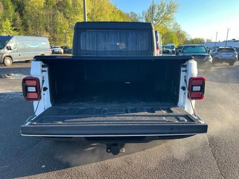 Used 2025 Jeep Gladiator Sport AWD/4WD image 20