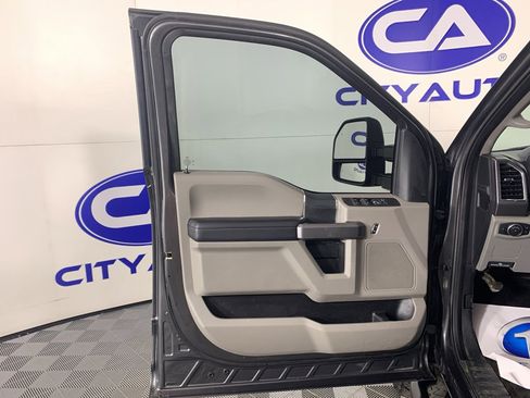 Used 2018 Ford F250 XLT image 14