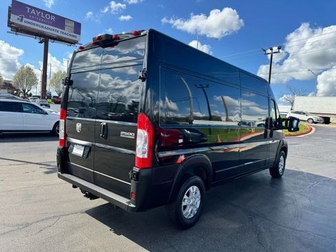 Used 2023 RAM ProMaster 2500 w/ Driver Convenience Group image 6