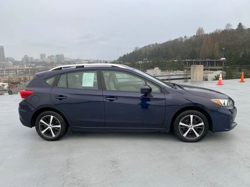 Used 2019 Subaru Impreza 2.0i Premium image 2