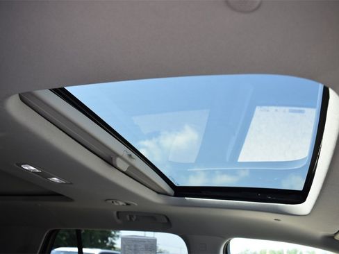 Used 2021 Chevrolet Traverse RS w/ LPO, Floor Liner Package image 16