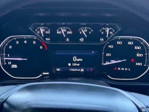 Used 2022 GMC Sierra 2500 AT4 w/ Gooseneck/5TH Wheel Package AWD/4WD image 9