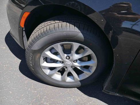 New 2026 Chrysler Pacifica Select AWD/4WD image 11