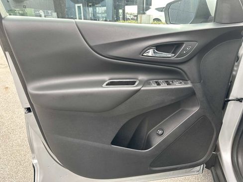 Used 2018 Chevrolet Equinox LT image 14