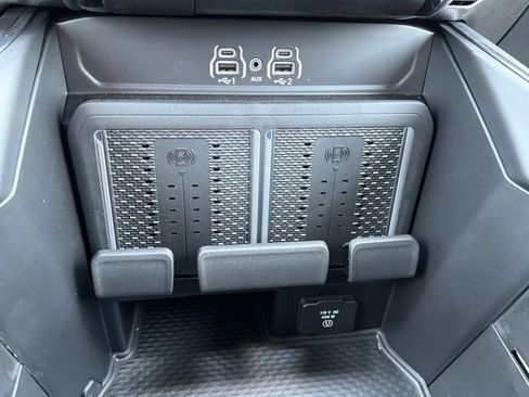 New 2026 RAM 4500 4x4 Crew Cab DRW w/ Laramie Trim Package image 24
