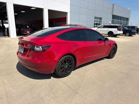 Used 2022 Tesla Model 3 Standard Range RWD image 2