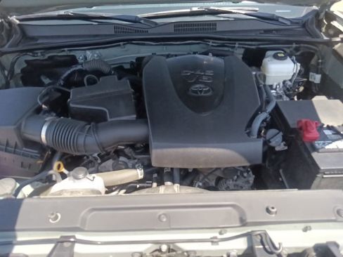 Used 2023 Toyota Tacoma TRD Off-Road AWD/4WD image 34